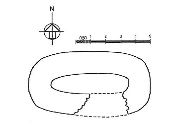 Planta de la torre del castell d’Arbul, allargada i oblonga. Dibuix de Jordi Bolòs. Planta de la torre del castell d’Arbul, allargada i oblonga. Dibuix de Jordi Bolòs.