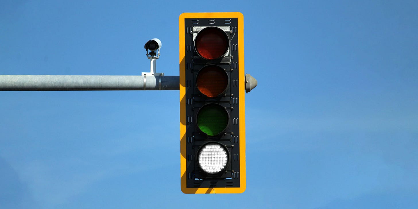 Study Says Future Traffic Lights Could Have 4 Colours | Jurni Study Says Future Traffic Lights Could Have 4 Colours | Jurni