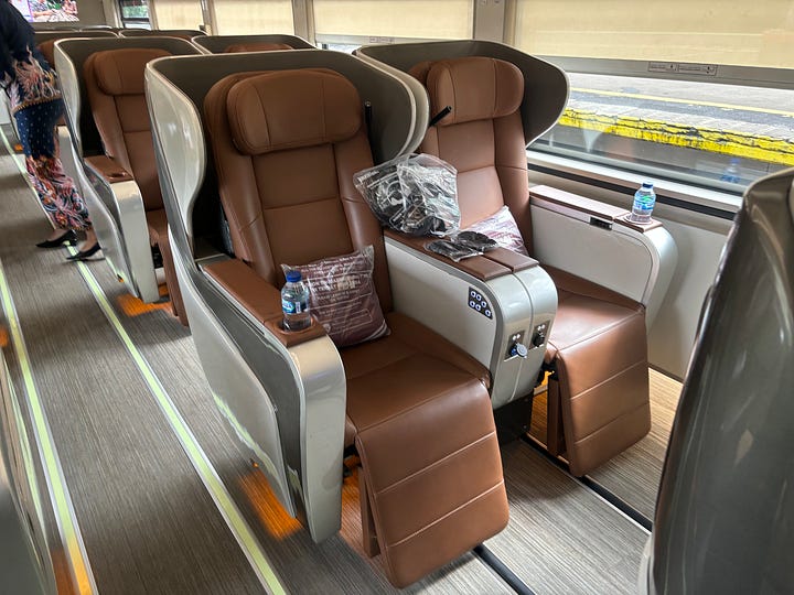Almost lie-flat seating pods in the Eksekutif Lux carriage on the way from Jakarta to Yogyakarta