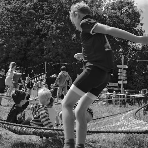 an ongoing photographic project in which I capture life in my hometown of Bruges 