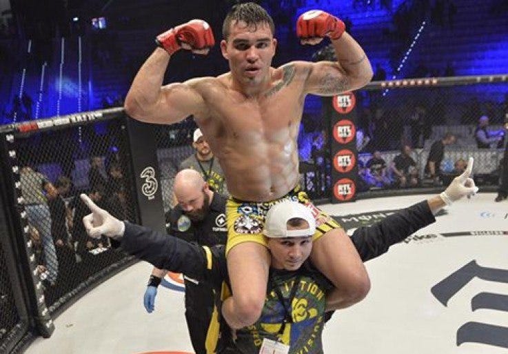 patricky pitbull bites into kevin souza 2016 mma patricky pitbull bites into kevin souza 2016 mma