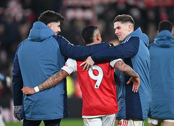 https://media.gettyimages.com/id/2254255807/photo/london-england-arsenal-goalscorer-gabriel-jesus-celebrates-with-kai-havertz-and-viktor.jpg?s=612x612&w=0&k=20&c=RYTDyXxvbGD5AwjO0jjfpCyCmaLP7O6hhAmz9EAHi8A=