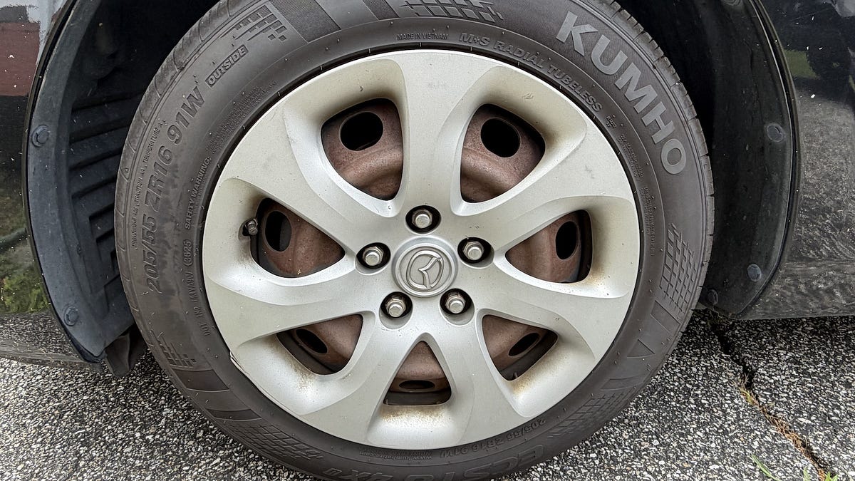 California approves nation’s first tire efficiency standards