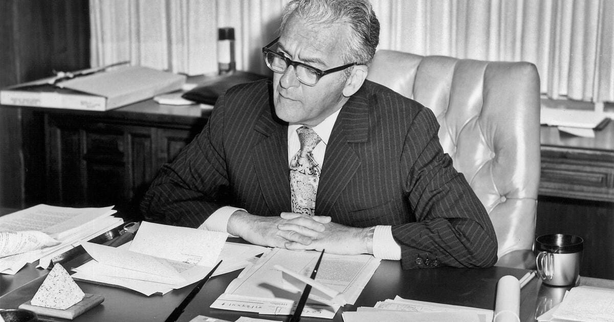 Price Club founder Sol Price ushered in the age of discount warehouse  superstores - The San Diego Union-Tribune