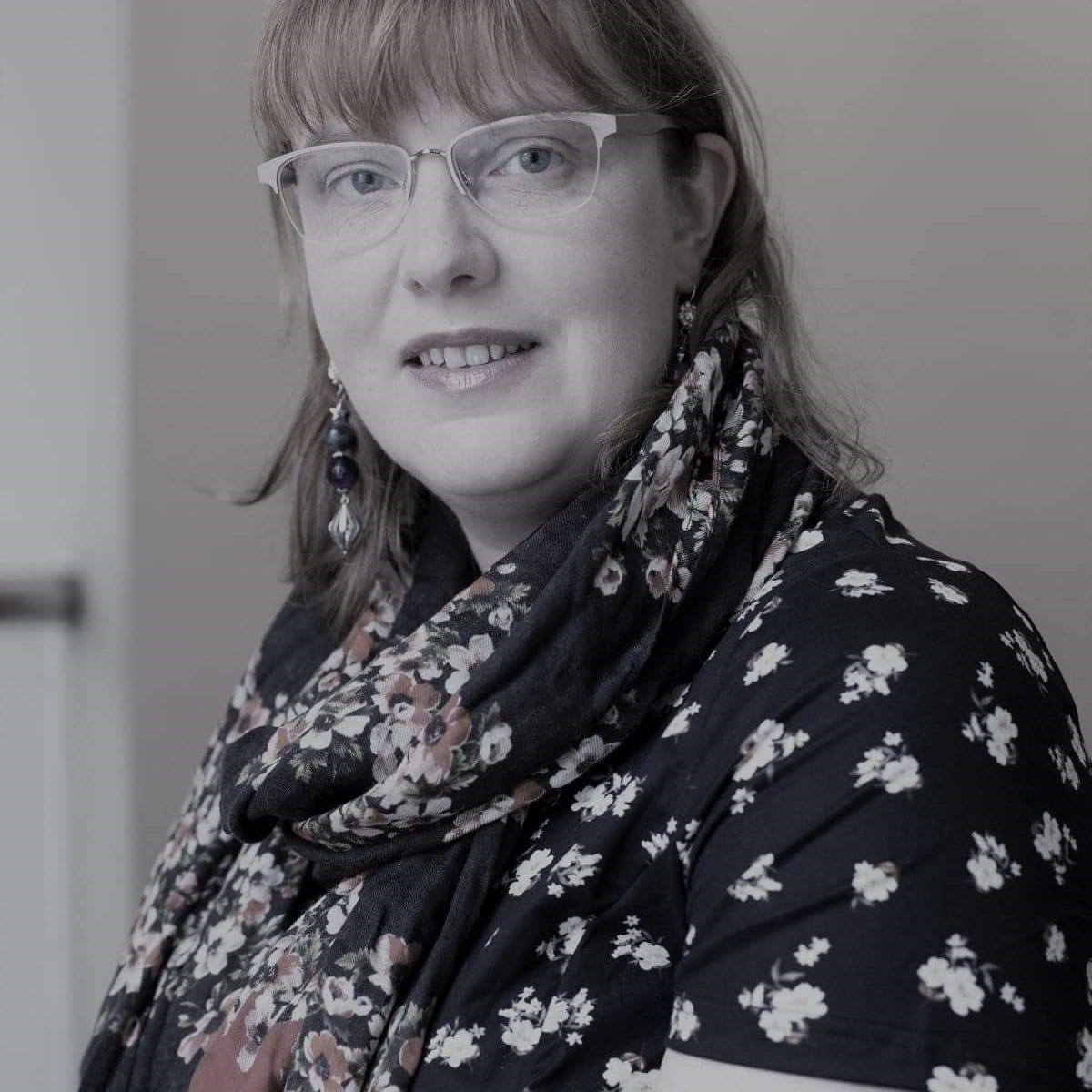 Jennifer C. Wilson: Historical Fiction with Spirit ✍️\ud83c\udff0\ud83d\udcda