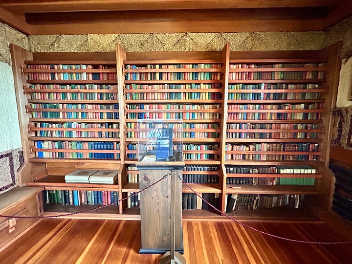 Gallery, library, paintings, books