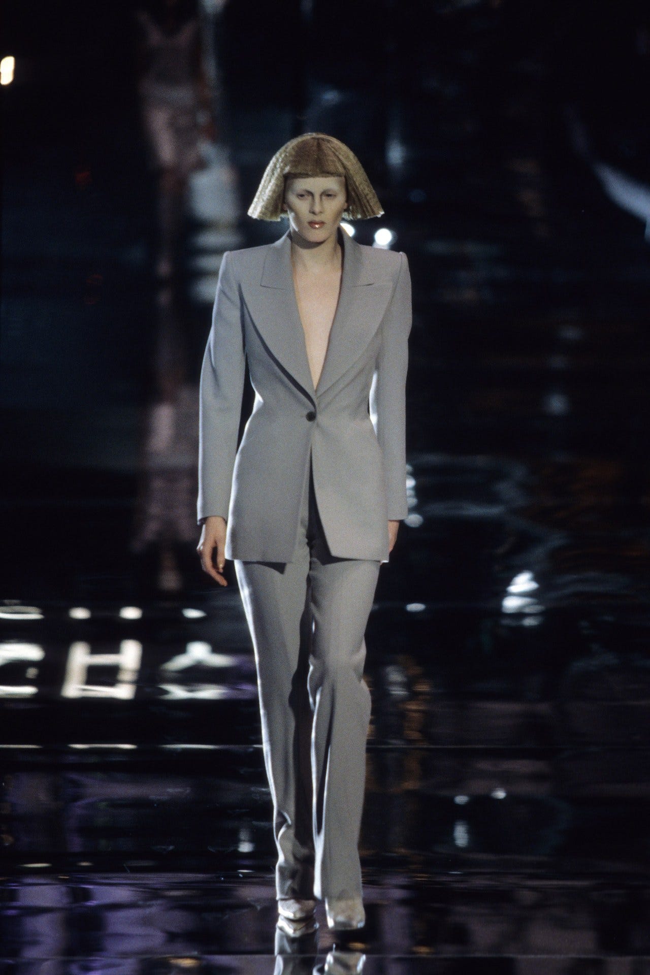 Alexander McQueen for Givenchy Fall 1999 Ready-to-Wear Runway Collection  Curiosity, and fear, of the future was very much in... – @fashionnirvana on  Tumblr