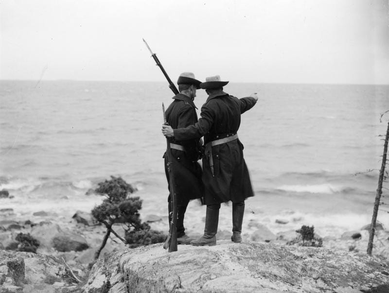 Soldiers of the Swedish Landstorm guarding the coast, Furuskär, ca. 1916
