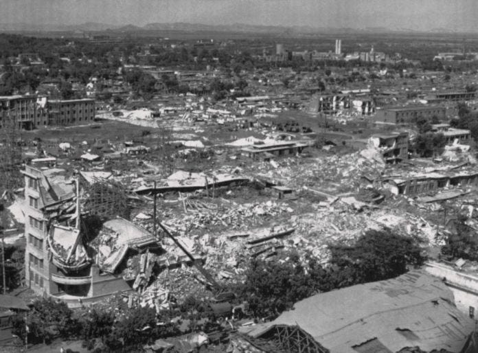 Vista dos danos em Tangshan, China, após o terremoto de magnitude 7,8 em 1976. (Crédito da imagem: Bettmann/Getty Images) Vista dos danos em Tangshan, China, após o terremoto de magnitude 7,8 em 1976. (Crédito da imagem: Bettmann/Getty Images)