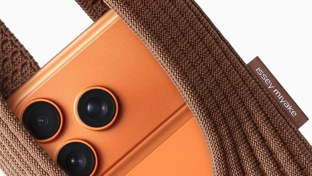 Apple lança bolsa de R$ 800 para o iPhone - Canaltech Apple lança bolsa de R$ 800 para o iPhone - Canaltech