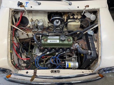 Collection of pictures of the engine in situ