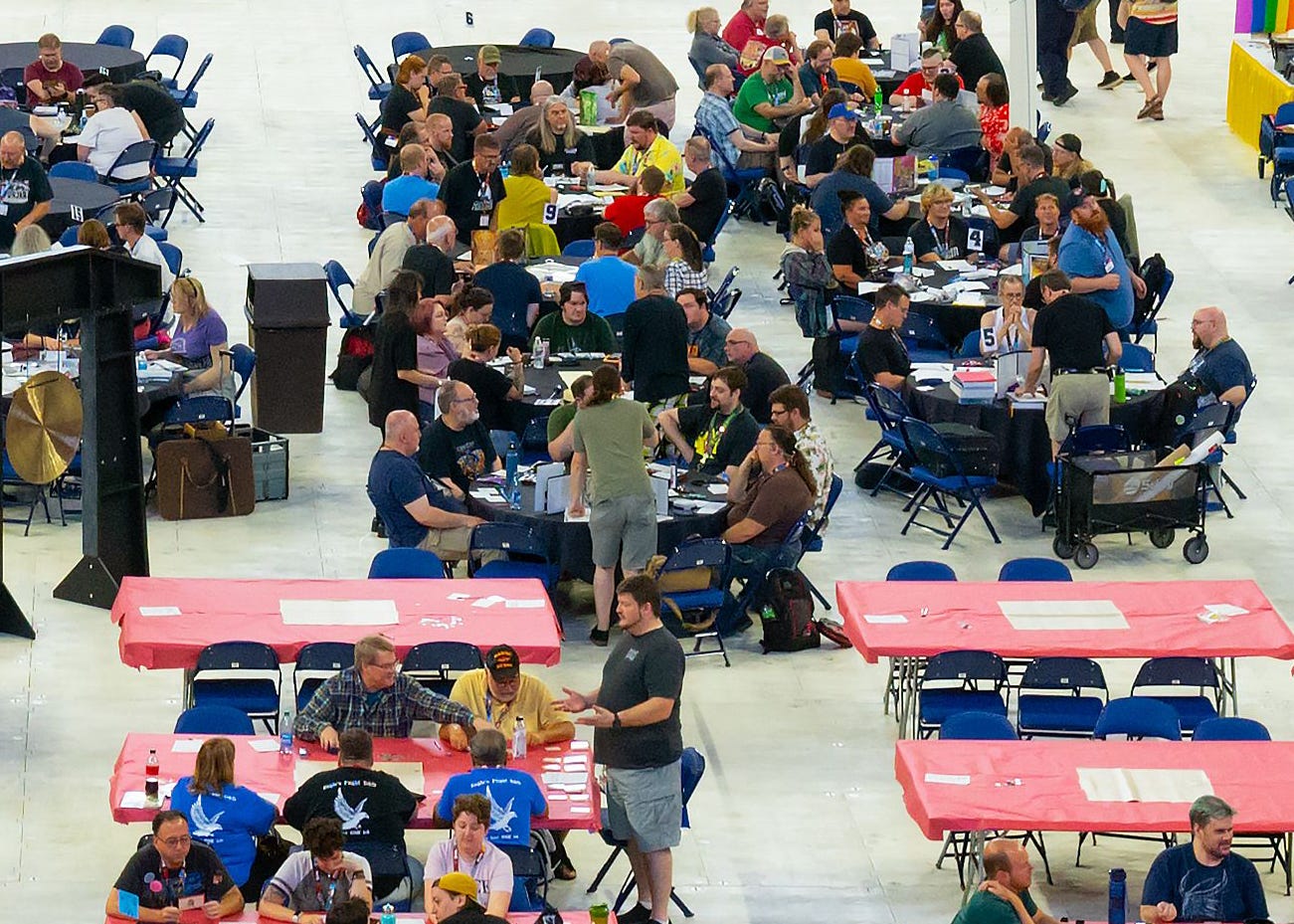 A closeup of the same image, zoomed in on me and my table. You can clearly see my back.