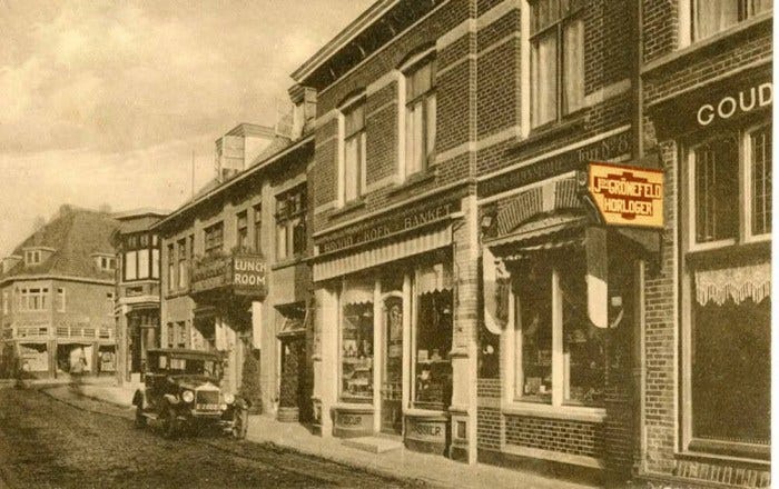 Johan Grönefeld’s shop in Oldenzaal. Photo courtesy of the Grönefeld brothers. Johan Grönefeld’s shop in Oldenzaal. Photo courtesy of the Grönefeld brothers.