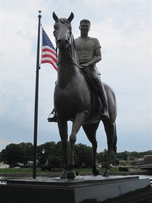 https://www.presidentsusa.net/reagandixonhorse2.jpg