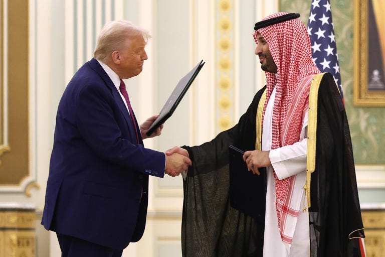 Trump’s Middle East trip marked by potential private business conflicts 