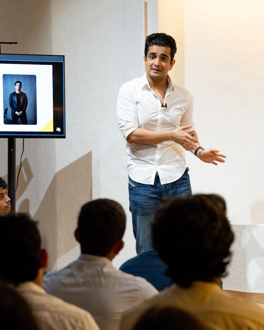 No alternative text description for this image