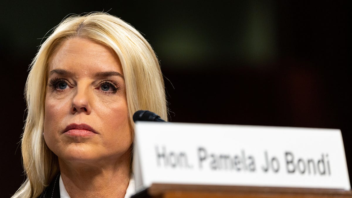 Pam Bondi is by far the worst most corrupt and rat nastiest attorney