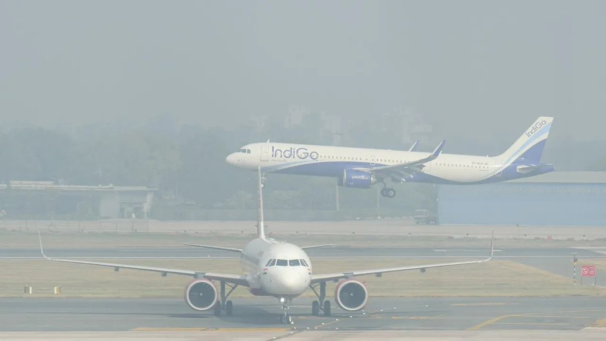 129 flights cancelled at Delhi airport amid dense fog  https://t.co/3vk4DzV4NY #Delhi #DelhiFog #Fog #DelhiAirport #Aviation  #FlightCancelled