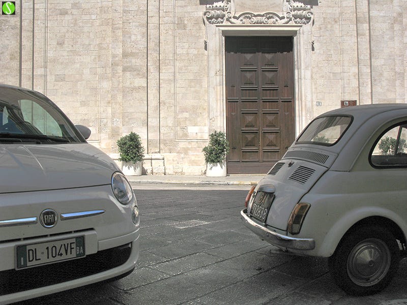 photo by Steve Butcher of the old and new Fiat 500
