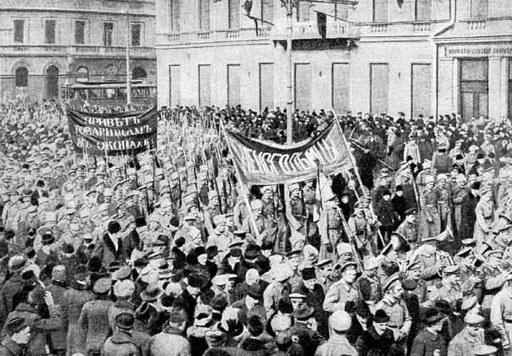 Soldiers_demonstration.February_1917-2708315939.jpg Soldiers_demonstration.February_1917-2708315939.jpg