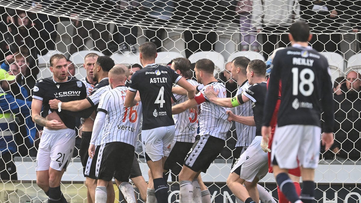 Luke Thomas on what full-time rammy after Dundee win proves about St Mirren & reason he ‘couldn’t wait’ to join club