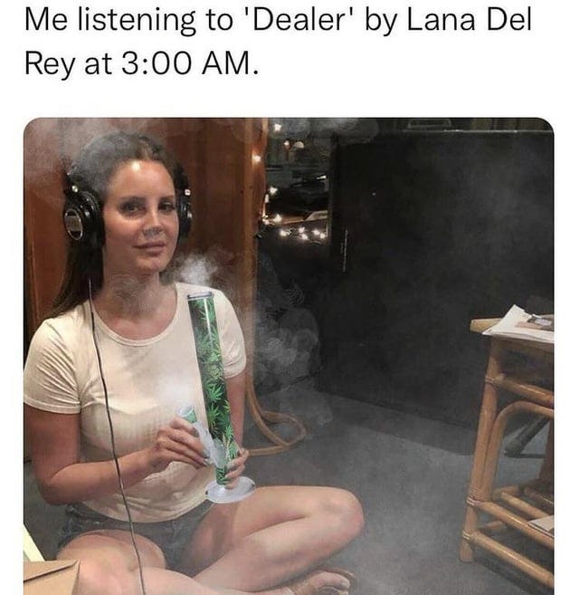 Does anyone know the backstory? Is this picture even real? : r/lanadelrey