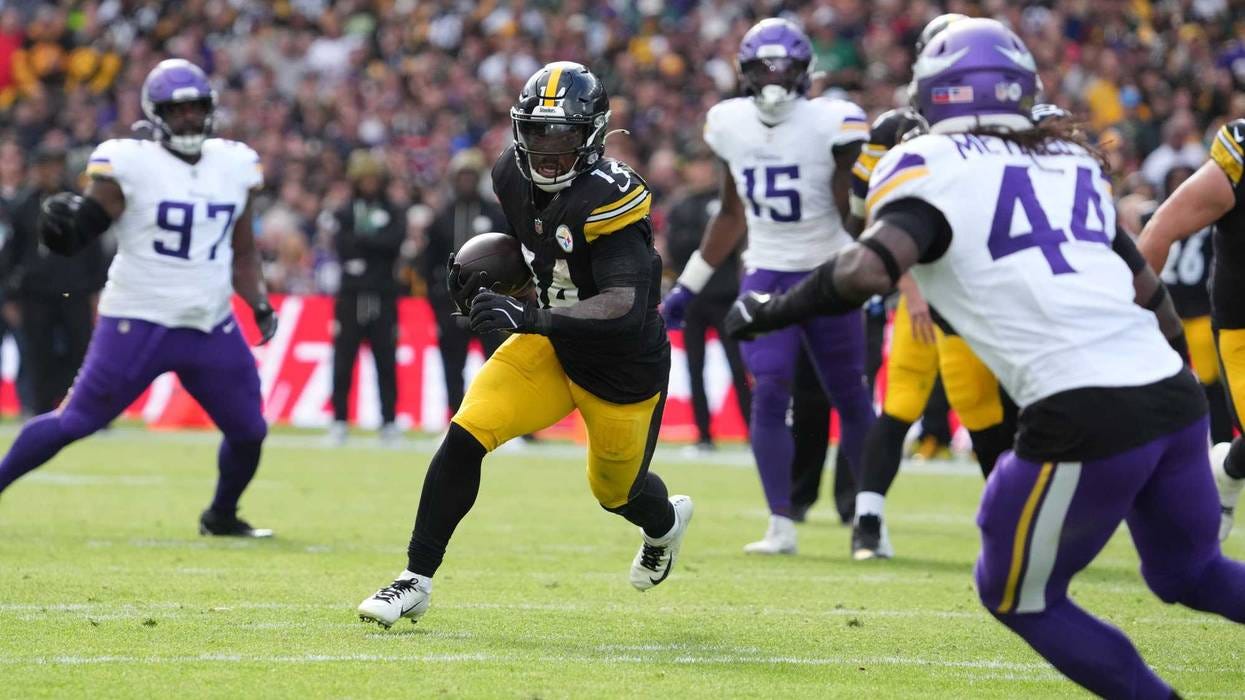 Glad Kenneth Gainwell is with us, rushes for 99 yards in win | 93.7 The Fan Glad Kenneth Gainwell is with us, rushes for 99 yards in win | 93.7 The Fan