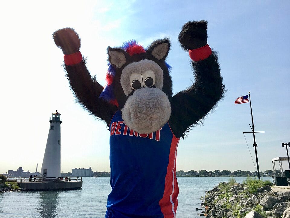 File:Hooper at Milliken State Park Lighthouse.jpg File:Hooper at Milliken State Park Lighthouse.jpg