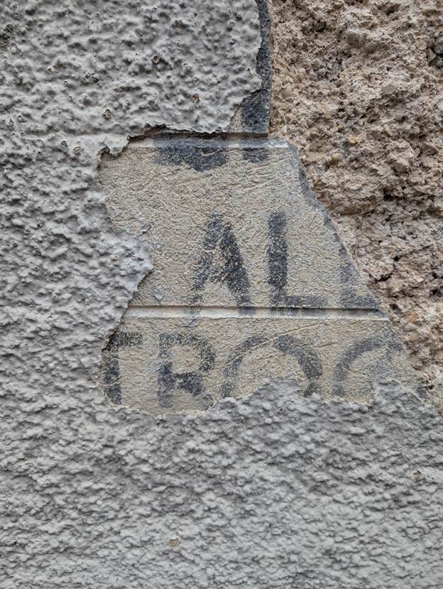 A close up of a wall

AI-generated content may be incorrect.