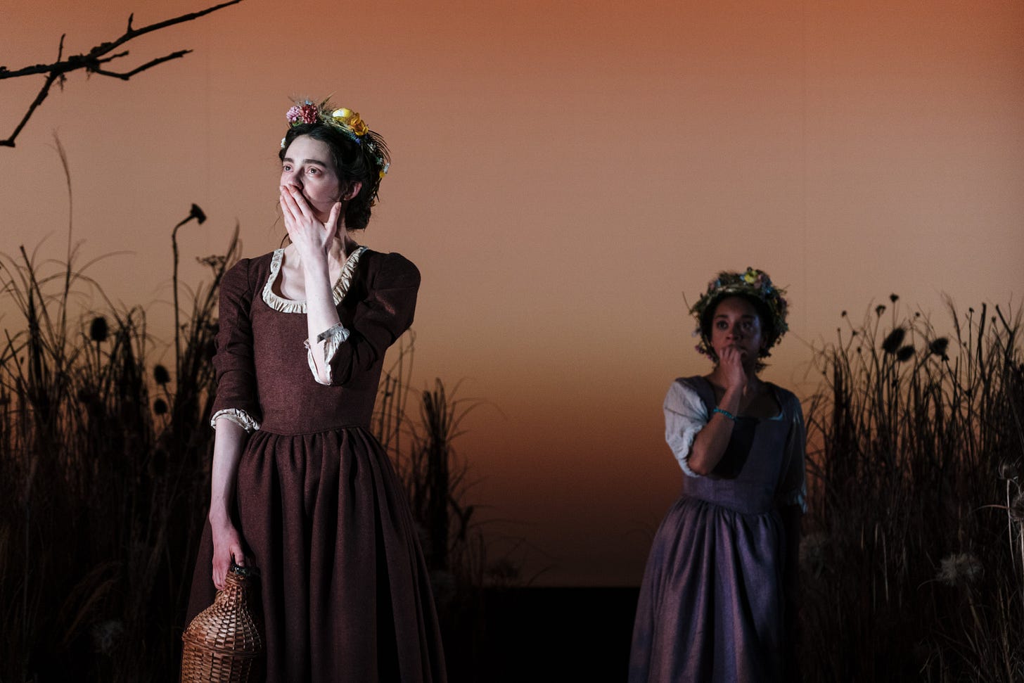 1536, Almeida review: This play turns Anne Boleyn's downfall into a witty,  wrenching parable of girlhood | The Independent