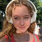 ella's avatar