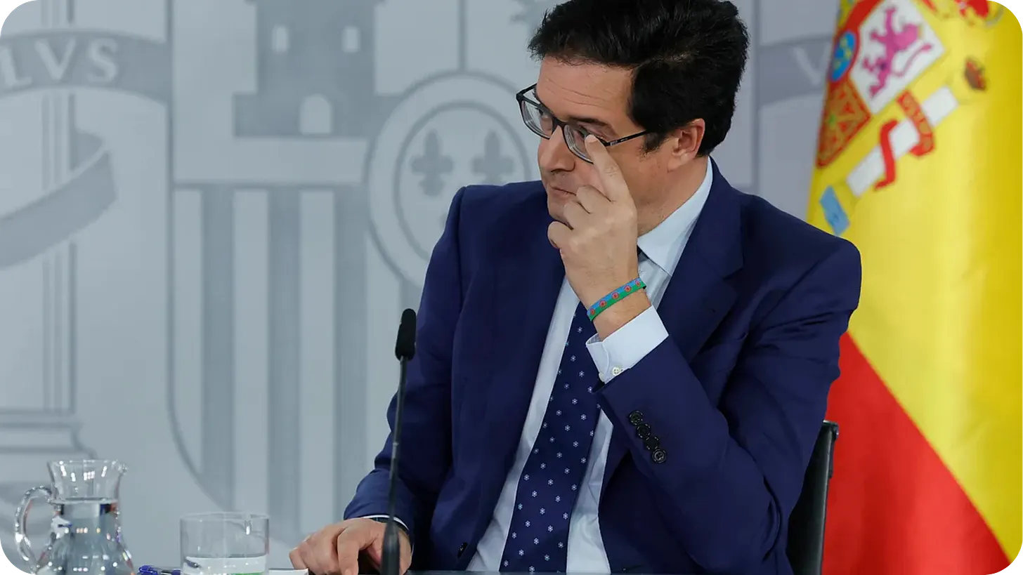Primera ley nacional de inteligencia artificial en España: etiquetado obligatorio de contenidos sintéticos, sanciones hasta 35 millones de euros y diez usos prohibidos
