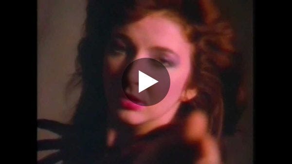 Kate Bush - RUNNING UP THAT HILL (HQ) Kate Bush - RUNNING UP THAT HILL (HQ)