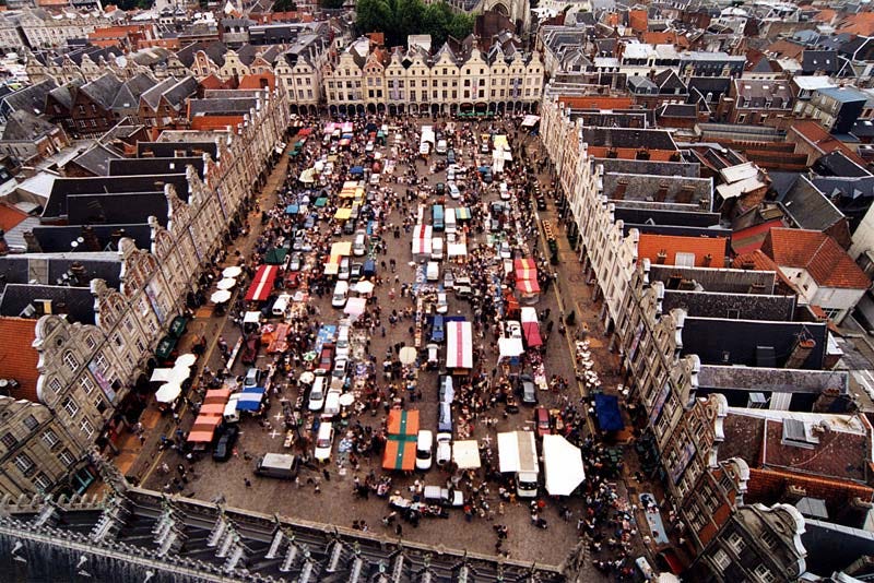 Fichier:Arras Petite place.jpg