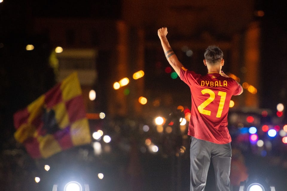 In Rome we welcome people differently' - Paulo Dybala stunned by welcome  party from 8,000 Roma fans in spine-tingling reception