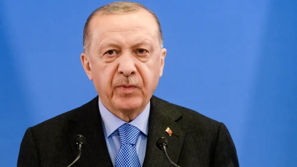 O conteúdo editorial da TRT frequentemente reflete a retórica e as políticas do presidente turco Recep Tayyip Erdoğan, que constantemente expressa uma postura antiocidental em discursos públicos e frequentemente critica os EUA e...