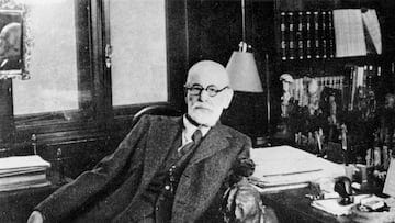 Portrait of Austrian psychologist Sigmund Freud (1856 - 1939) as he sits behind his desk in his study, Vienna, Austria, 1930s. The office is filled with figurines and statuettes of various origins. (Photo by Authenticated News/Getty Images) Portrait of Austrian psychologist Sigmund Freud (1856 - 1939) as he sits behind his desk in his study, Vienna, Austria, 1930s. The office is filled with figurines and statuettes of various origins. (Photo by Authenticated News/Getty Images)