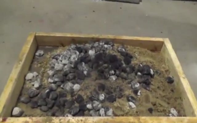 [Screenshot: Pit of Hot Coals]