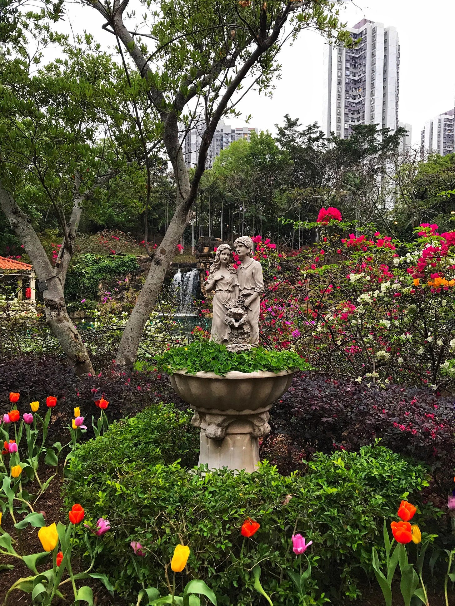 Adorable statues in Tsing Yi Park Adorable statues in Tsing Yi Park