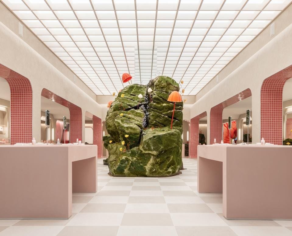 Why Glossier's Stores Are Uniquely Successful In This Economy Why Glossier's Stores Are Uniquely Successful In This Economy