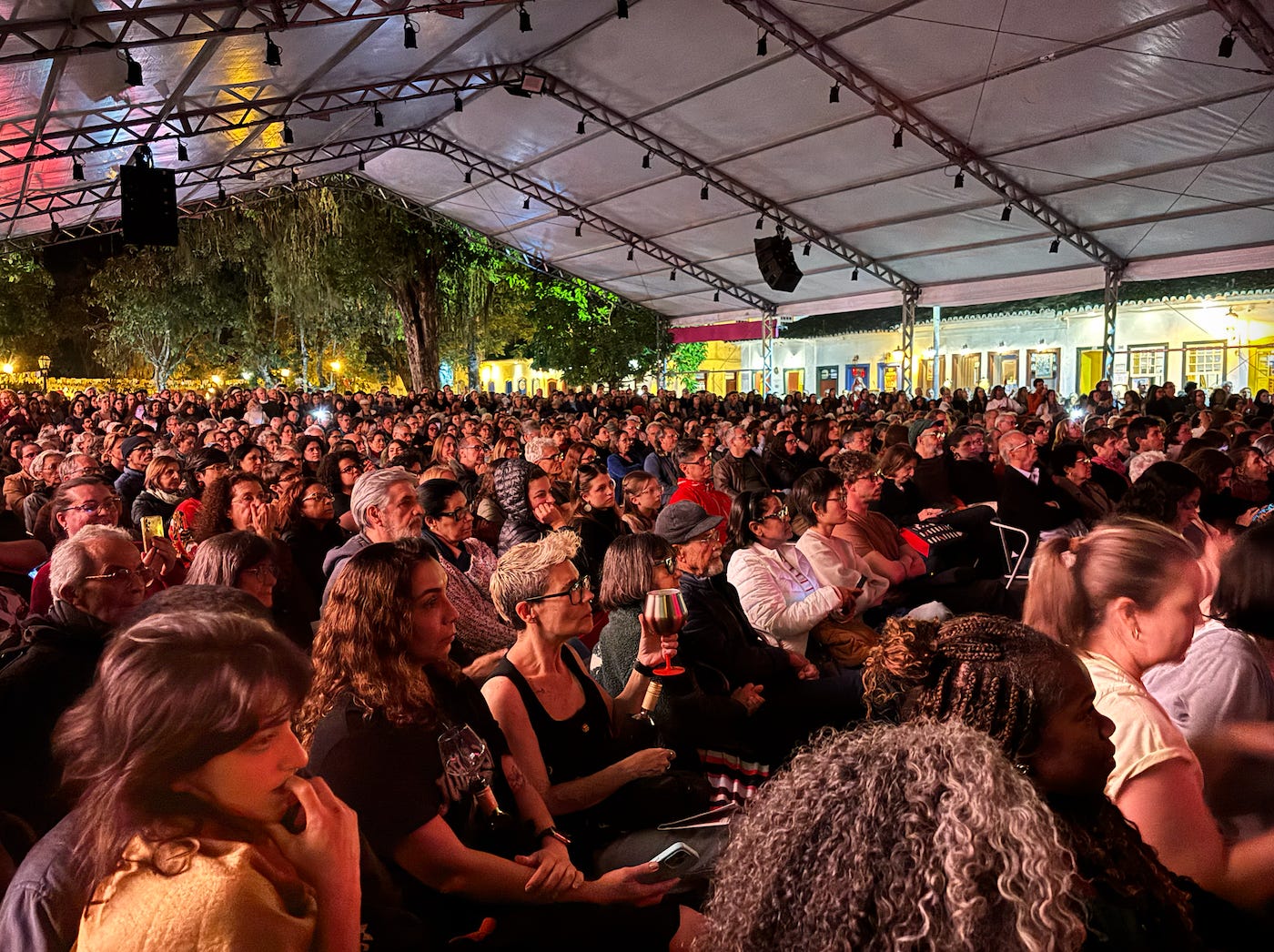 Hottest Takes #126 [FLIP] - by GISELA GUEIROS, image size:1400x1046