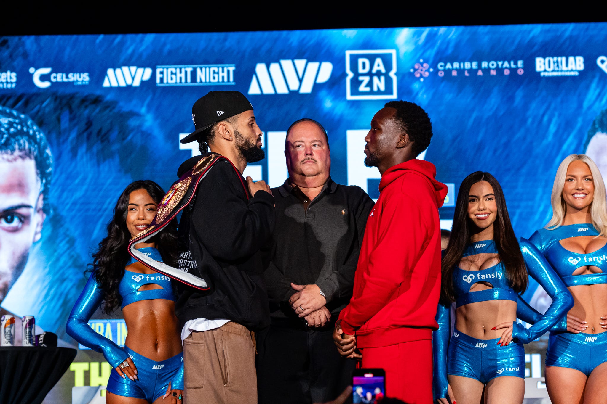 Notebook: Tellez faces Baraou, aims to stand out in deep 154 division