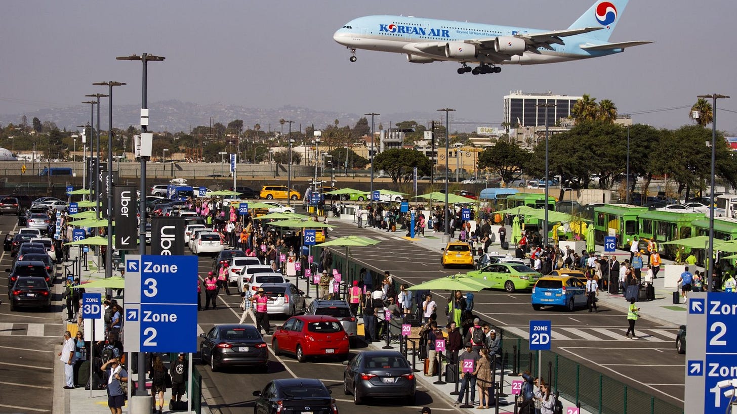 Navigating the New Pickup System at LAX - The New York Times