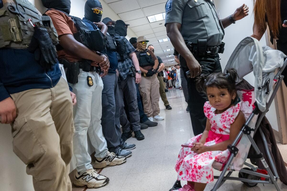 Lawyers fear 1,000 children from Central America, dozens in California, are at risk of being deported - Los Angeles Times Lawyers fear 1,000 children from Central America, dozens in California, are at risk of being deported - Los Angeles Times