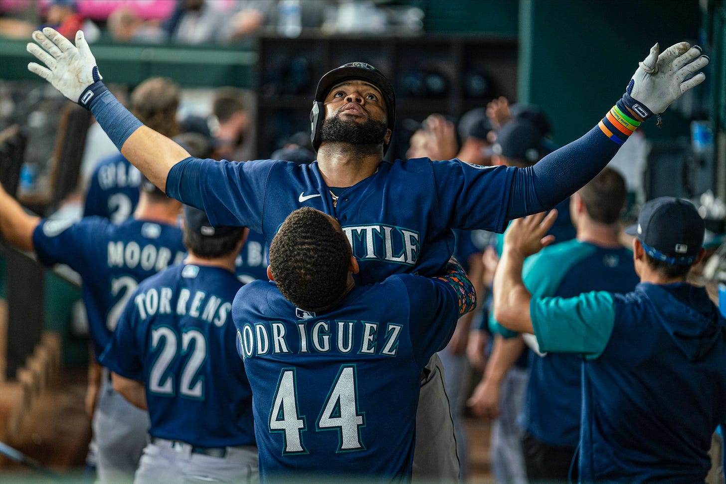 Seattle Mariners on X: "Everybody hands go up! https://t.co/cez1tDpAfy" / X