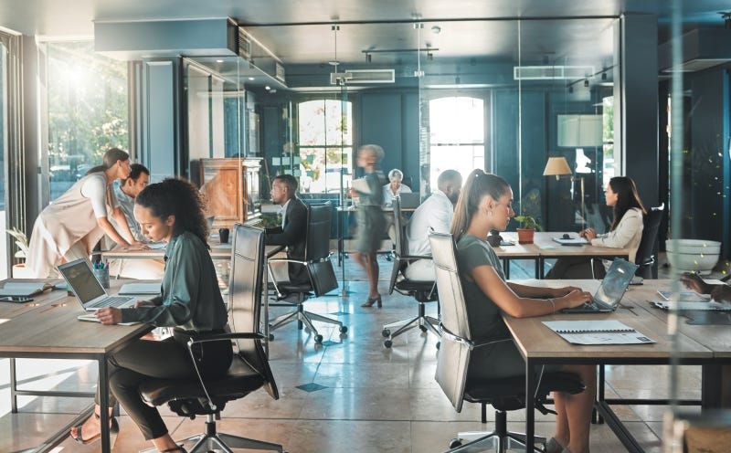 Bridging the skilled labor gap: How AI adoption fuels workplace innovation