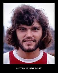 Een clublegende is verloren gegaan. Barry, voor altijd in ons hart. ♥️ 𝘽𝙖𝙧𝙧𝙮  𝙃𝙪𝙡𝙨𝙝𝙤𝙛𝙛. * 30 september 1946 ✞ 16 februari 2020