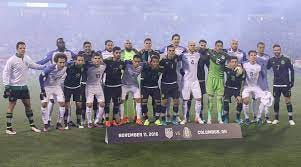 USA, Mexico players show unity with pregame photo - Sports Illustrated USA, Mexico players show unity with pregame photo - Sports Illustrated