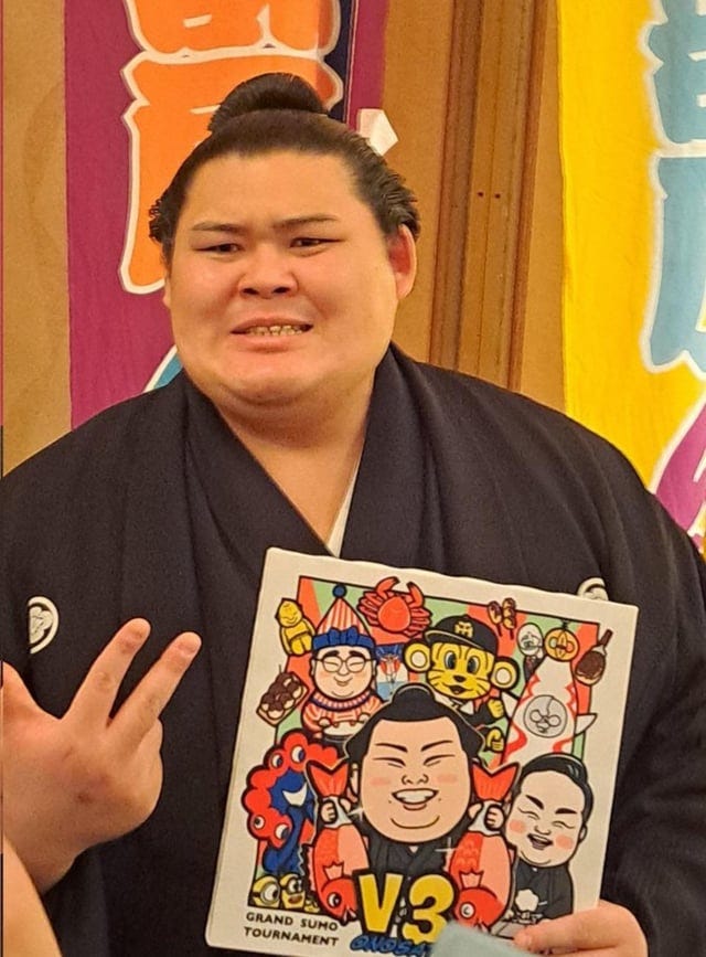 r/SumoMemes - Fave pictures of our new Yokozuna r/SumoMemes - Fave pictures of our new Yokozuna