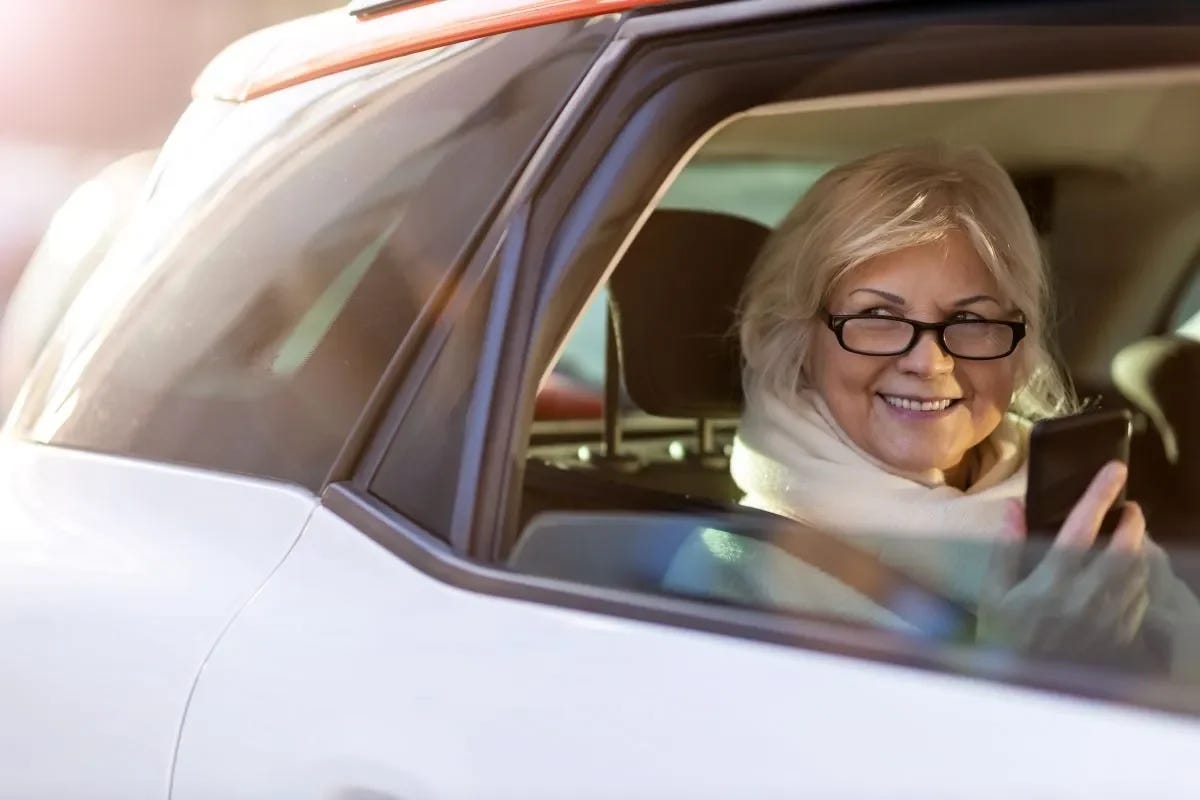 Uber lança versão de aplicativo para idosos nos EUA